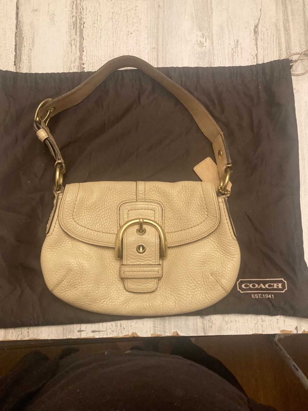 Vintage COACH SOHO Leather Bag in Beige with Gold Hardware w/ Coach Dust Bag